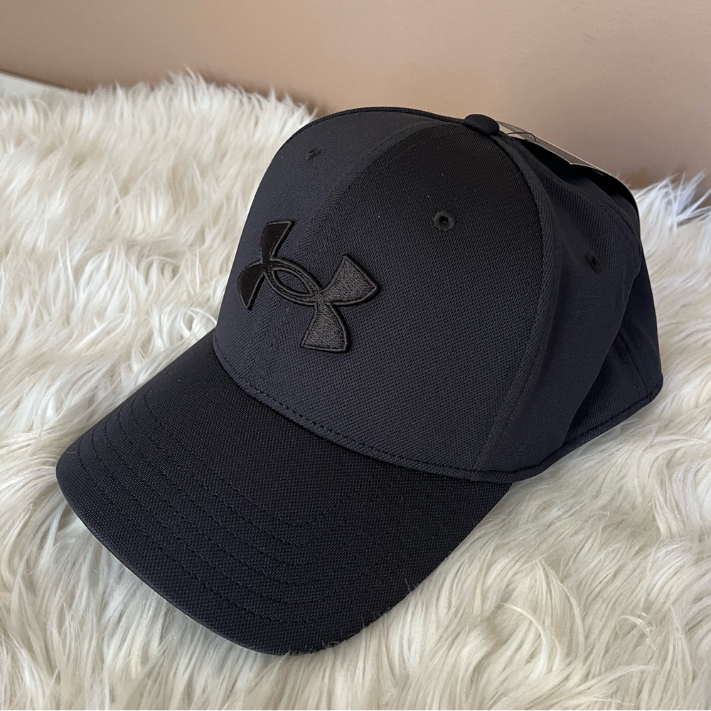 {Under Armour} UA Blitzing Cap in Black - Men’s M/L - NWT